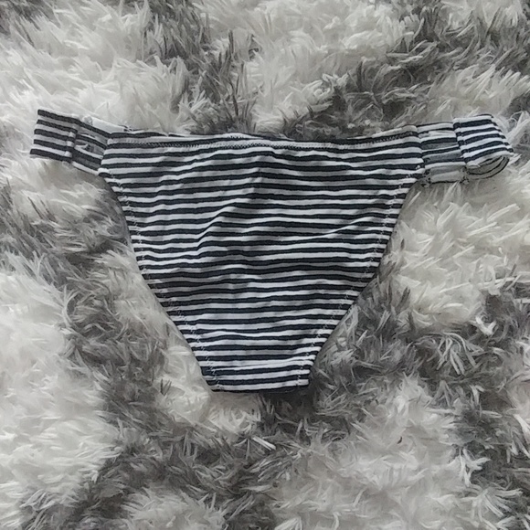 Stripped Bikini bottom S - Picture 2 of 4